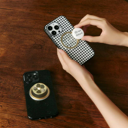 Gingham — iPhone 15 Pro MagSafe Case - US 81789