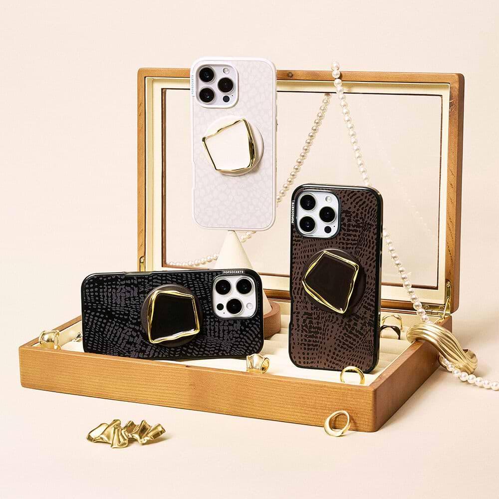 Cocoa Umber Petrified — iPhone 17 MagSafe Case - US 89804