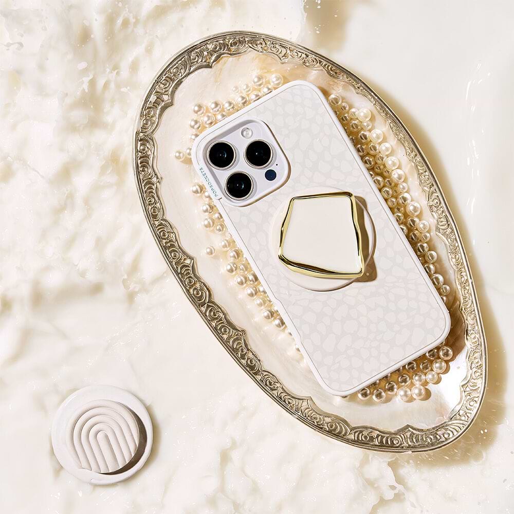 Horchata Fossil — iPhone 17 Pro MagSafe Case - US 40671